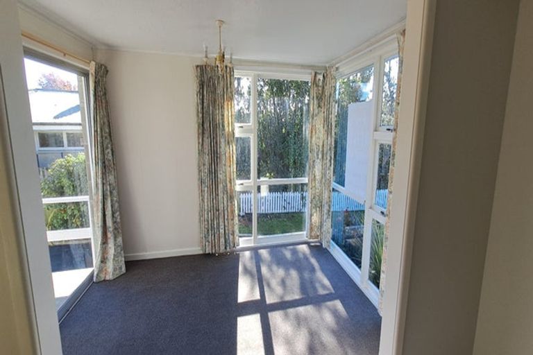 Photo of property in 36 Landsdowne Terrace, Cashmere, Christchurch, 8022