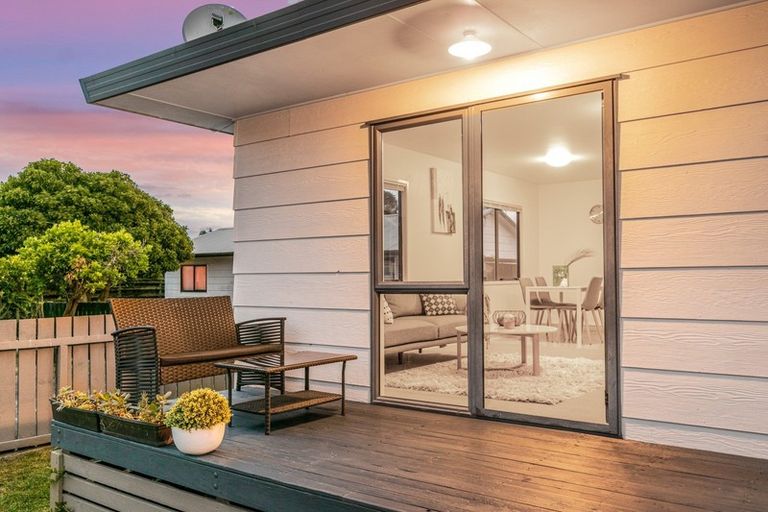 Photo of property in 2/56 Jellicoe Road, Manurewa, Auckland, 2102