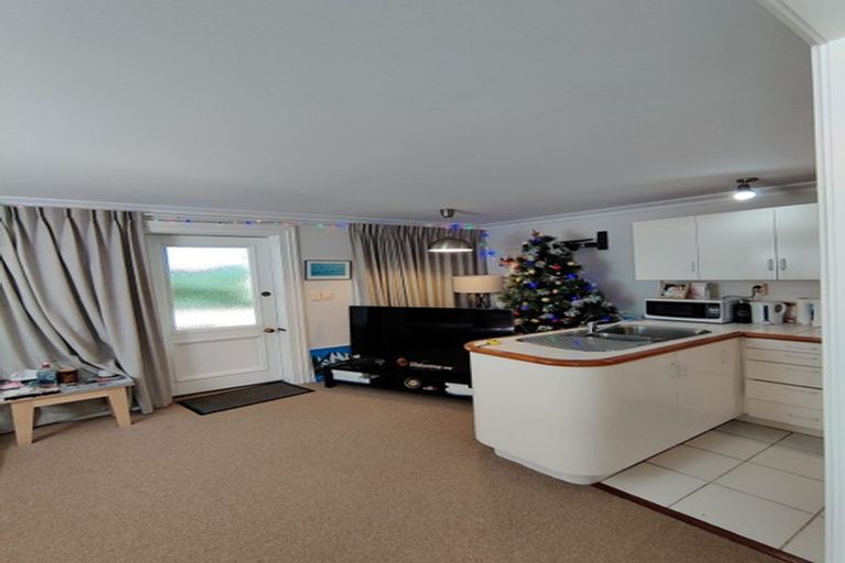 Photo of property in 103 Salamanca Road, Wellington Central, Wellington, 6011