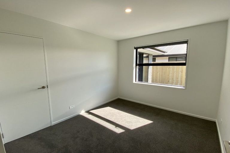 Photo of property in 72 Crossley Avenue, Woodend, 7610