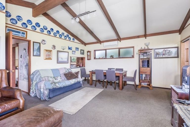 Photo of property in 4 Barrier View Road, Leigh, 0985