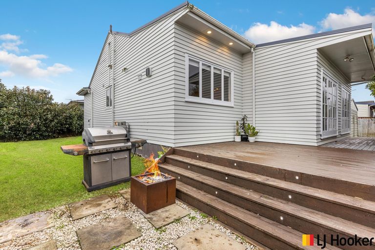 Photo of property in 49d Martyn Street, Waiuku, 2123