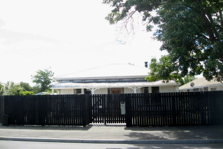 Photo of property in 45a Edgeware Road, St Albans, Christchurch, 8014