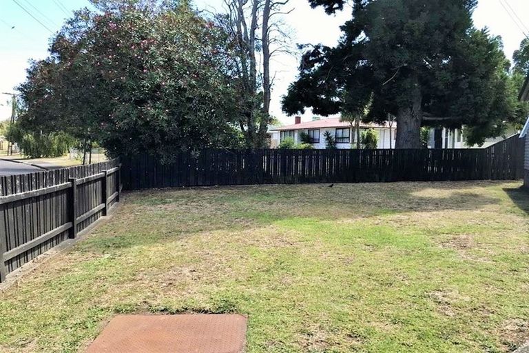 Photo of property in 3 Bernard Street, Papatoetoe, Auckland, 2025