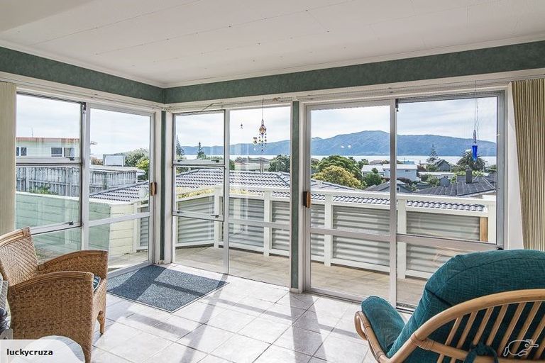 Photo of property in 22 Nathan Avenue, Paraparaumu Beach, Paraparaumu, 5032