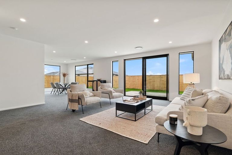 Photo of property in 18 Hunt Road, Rolleston, 7615