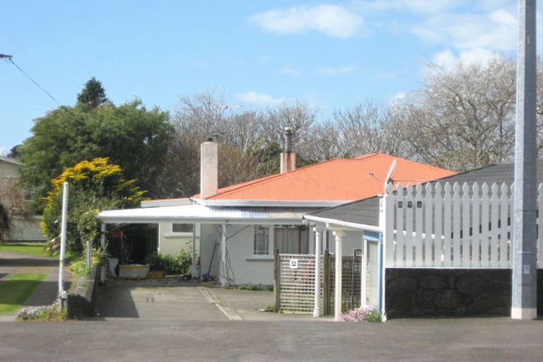 Photo of property in 67a Mangorei Road, Strandon, New Plymouth, 4312
