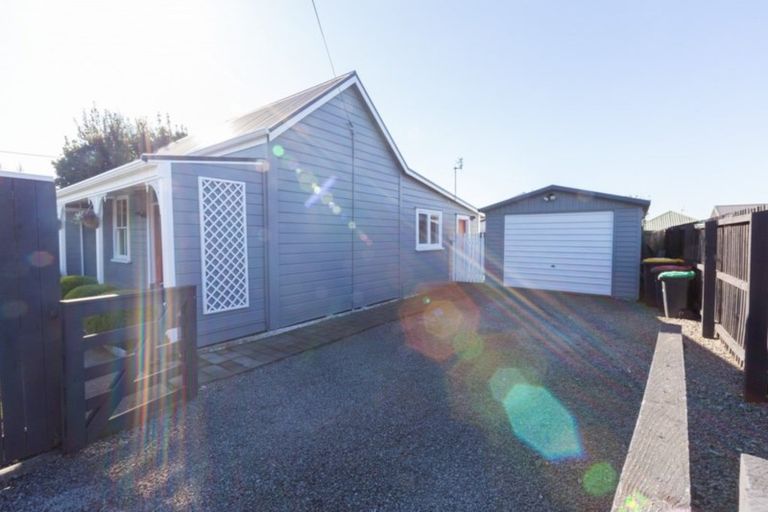 Photo of property in 11 Seymour Street, Hornby, Christchurch, 8042