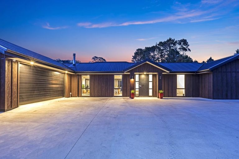 Photo of property in 32 Ara Hills Drive, Wainui, Silverdale, 0992