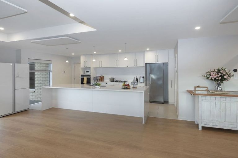 Photo of property in 94 Rannoch Drive, Broomfield, Christchurch, 8042