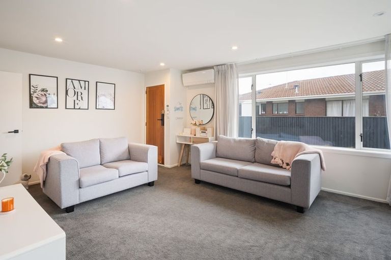 Photo of property in 28 Ingrid Street, Parklands, Christchurch, 8083