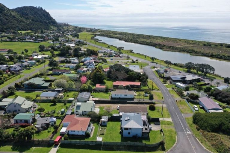 Photo of property in 23 Heale Street, Matata, 3194