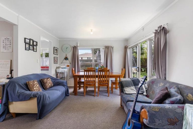 Photo of property in 1/50 John Walker Drive, Manurewa, Auckland, 2102