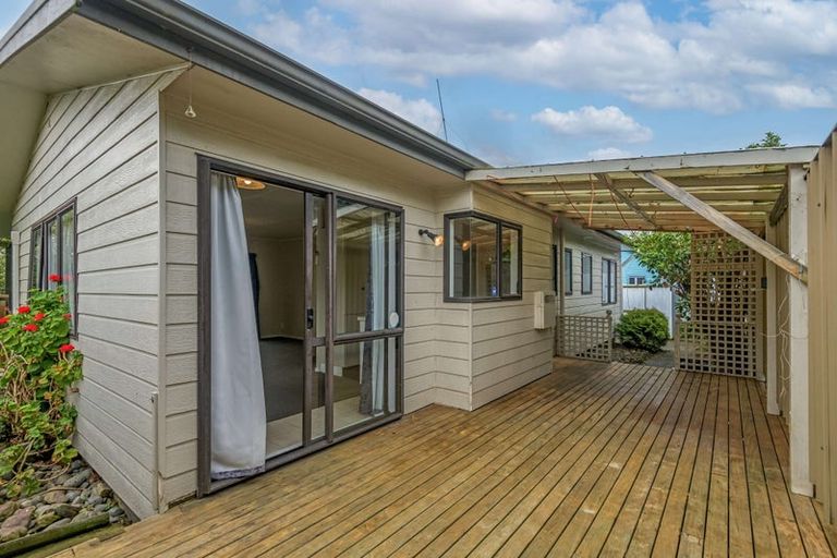 Photo of property in 21 Dahlstrom Grove, Kelvin Grove, Palmerston North, 4414