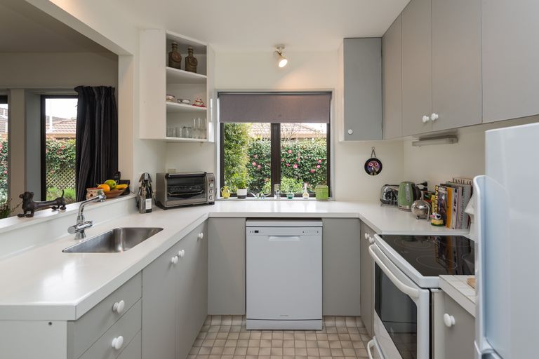 Photo of property in 90 Proctor Street, Papanui, Christchurch, 8053