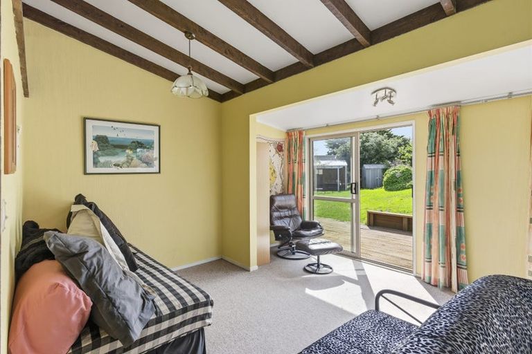 Photo of property in 29 Sarah Street, Waikawa Beach, Manakau, 5573