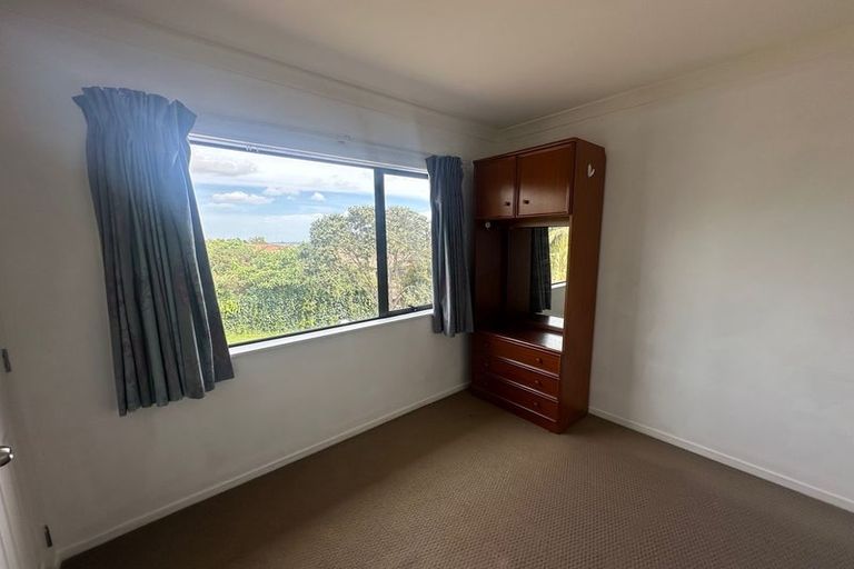 Photo of property in 16 Mangerton Lane, East Tamaki Heights, Auckland, 2016