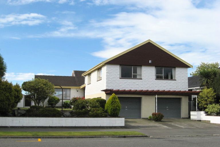 Photo of property in 198 Maidstone Road, Avonhead, Christchurch, 8042