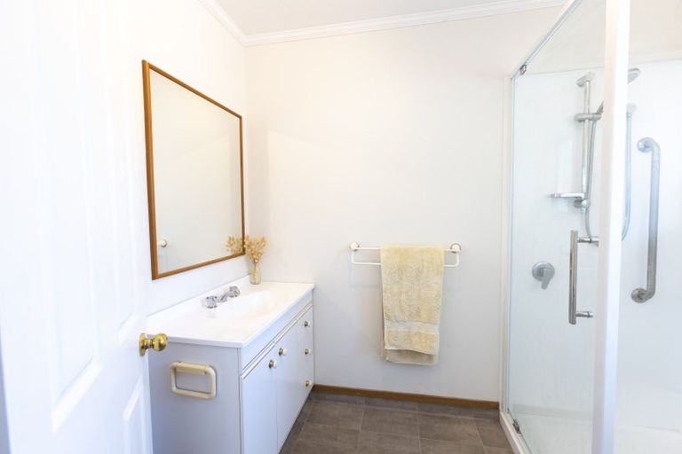 Photo of property in 3 Montague Way, Taradale, Napier, 4112