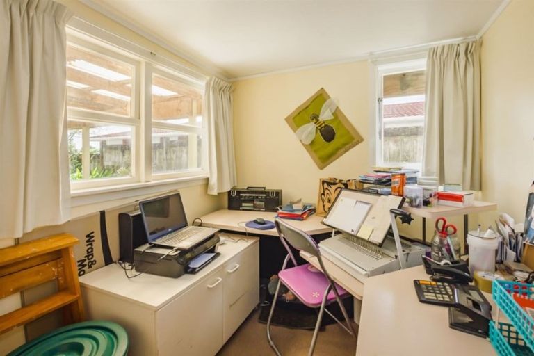 Photo of property in 49 Parata Street, Waikanae, 5036