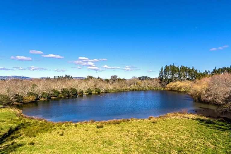 Photo of property in 6 Burberry Road, Karaka, Drury, 2578