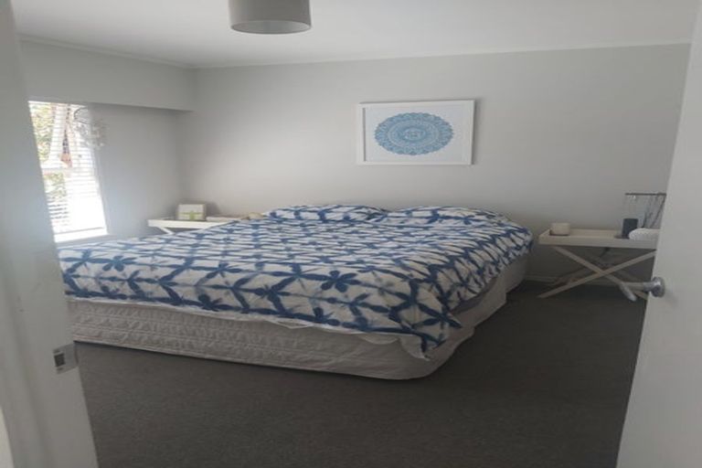 Photo of property in 2/766 Beach Road, Browns Bay, Auckland, 0630