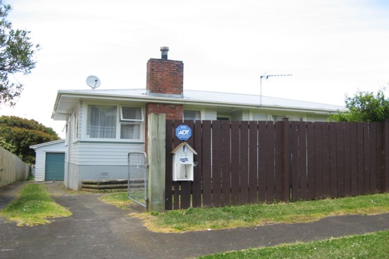 Photo of property in 13 Kapuka Road, Mangere Bridge, Auckland, 2022