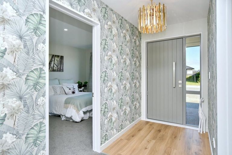 Photo of property in 1 Sills Street, Woodend, 7610