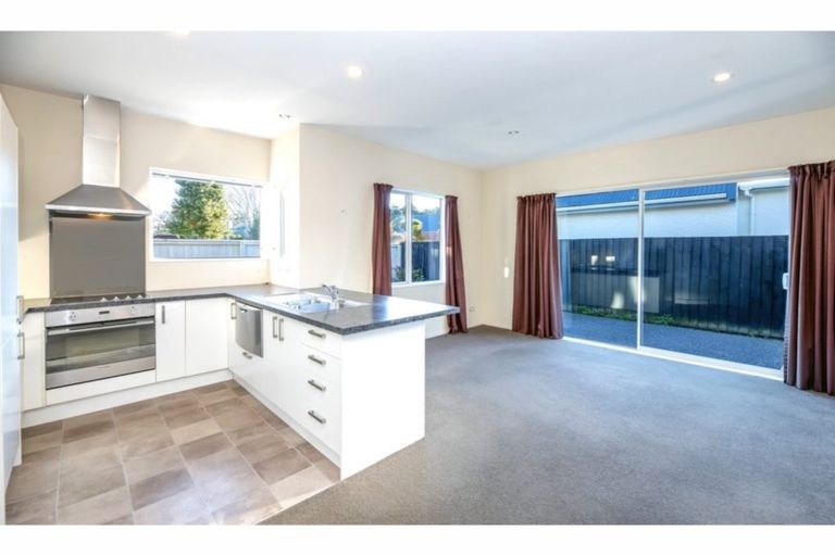 Photo of property in 1/6 Kauri Street, Riccarton, Christchurch, 8041