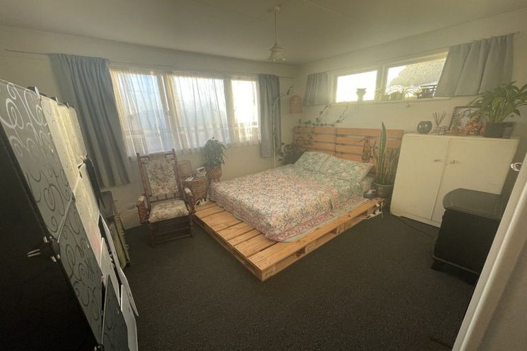 Photo of property in 77 Meeanee Road, Taradale, Napier, 4112