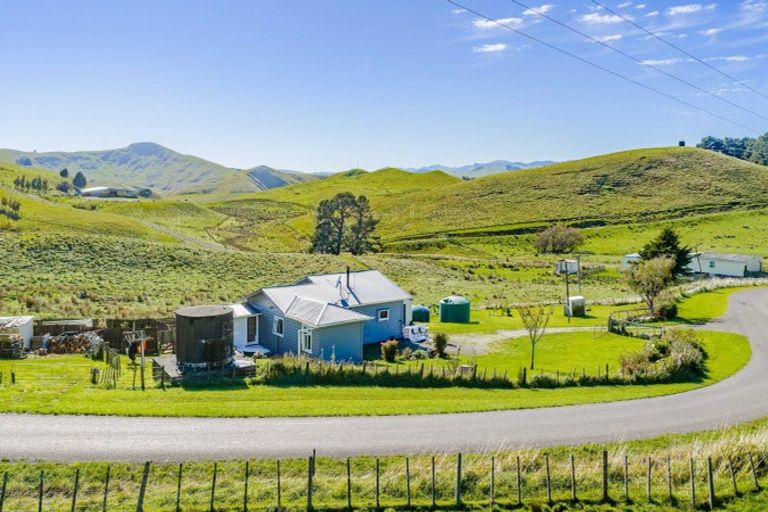 Photo of property in 147 Mangatuna Road, Weber, Dannevirke, 4970