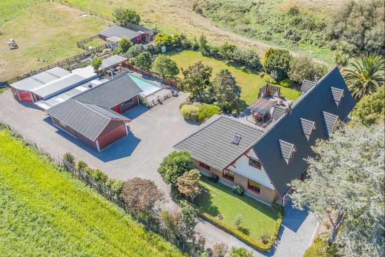 Photo of property in 389 Kawiu Road, Levin, 5510