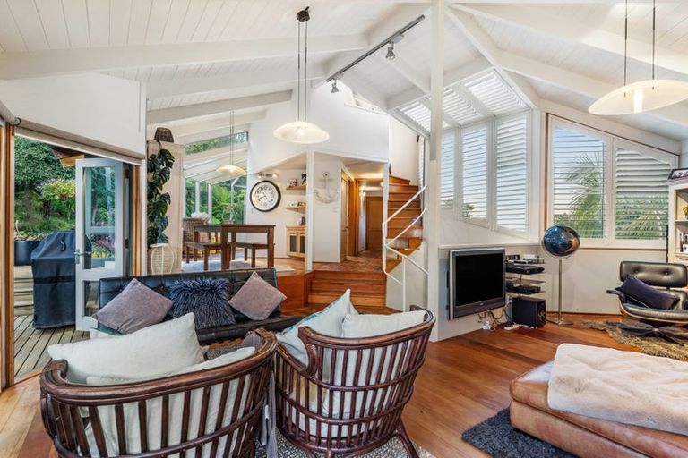 Photo of property in 50 Braemar Road, Castor Bay, Auckland, 0620