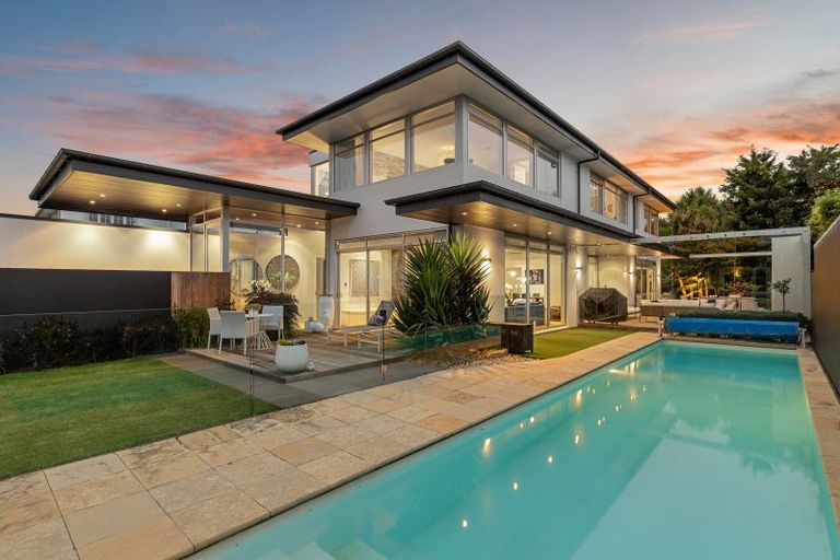 Photo of property in 10 Royds Street, Fendalton, Christchurch, 8014