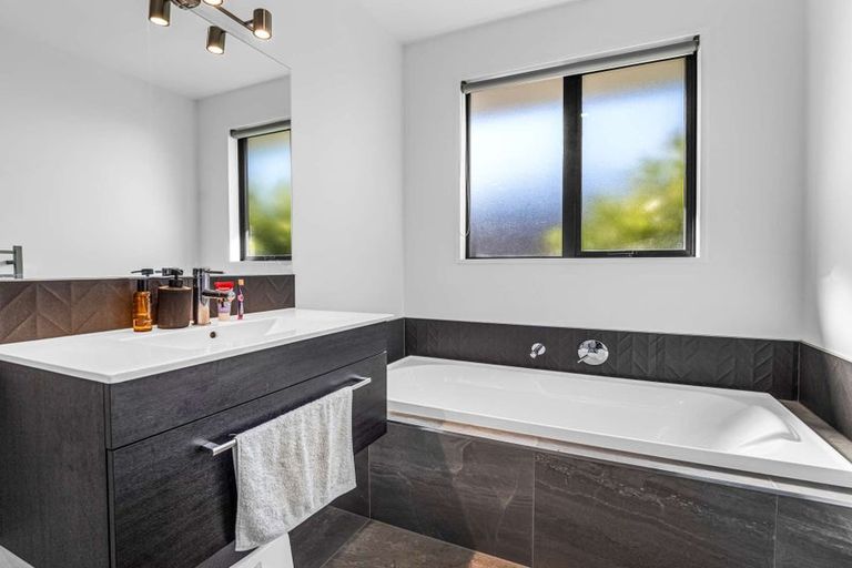 Photo of property in 34 Bill Harvey Drive, Halswell, Christchurch, 8025