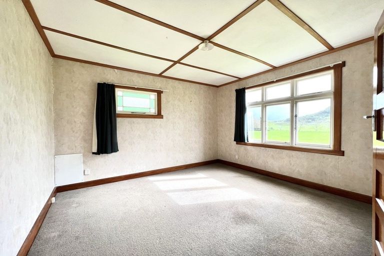 Photo of property in 1604 Otaraoa Road, Tarata, Waitara, 4383