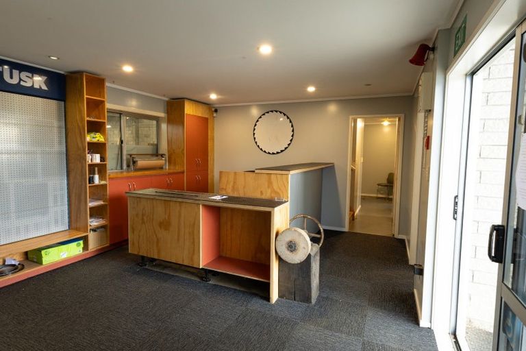 Photo of property in 1-2 Seagull Place, Whitby, Porirua, 5024