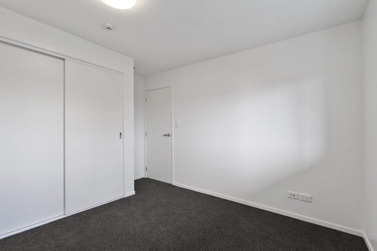 Photo of property in 1b/4045 Great North Road, Glen Eden, Auckland, 0602
