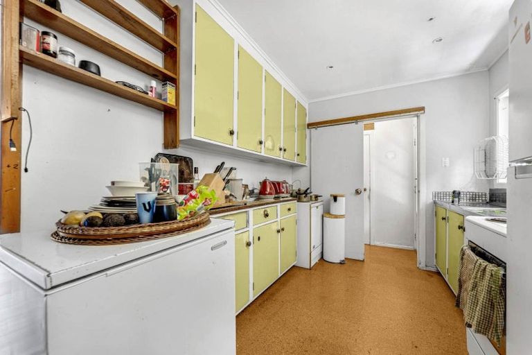 Photo of property in 87 Smythe Road, Henderson, Auckland, 0612