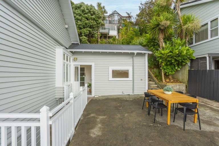 Photo of property in 48 Maida Vale Road, Roseneath, Wellington, 6011