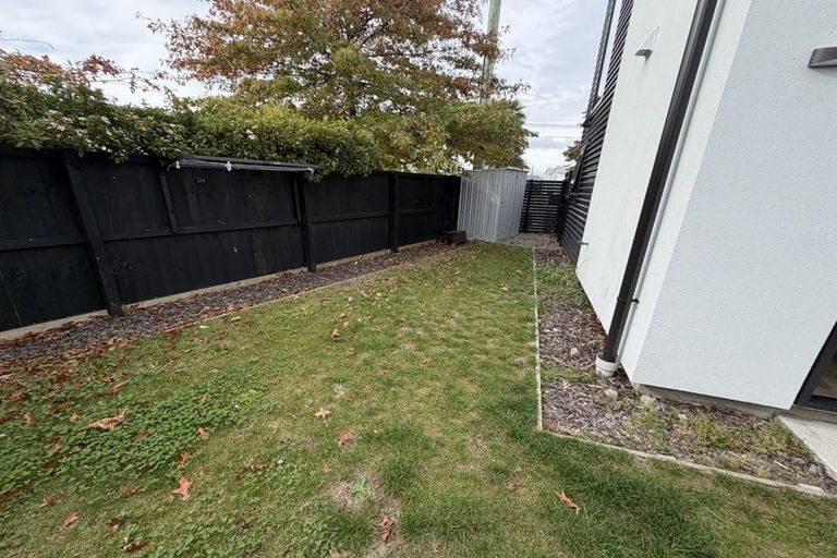 Photo of property in 4/43 New Brighton Road, Shirley, Christchurch, 8061