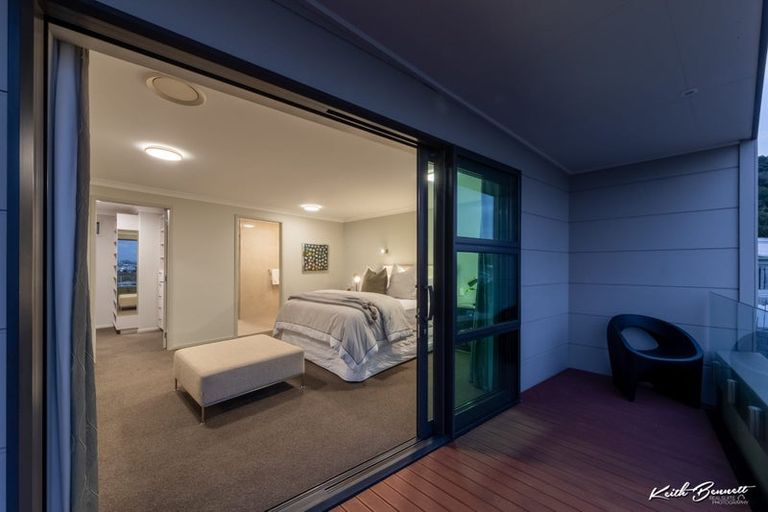 Photo of property in 216b Sutherland Road, Lyall Bay, Wellington, 6022