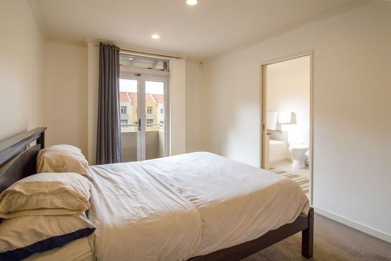 Photo of property in Marrakech Cafe, 79/305 Evans Bay Parade, Hataitai, Wellington, 6021