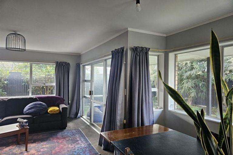 Photo of property in 3/99 Vogel Street, Roslyn, Palmerston North, 4414