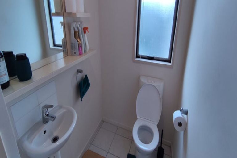 Photo of property in 1/206 Manuka Road, Bayview, Auckland, 0629