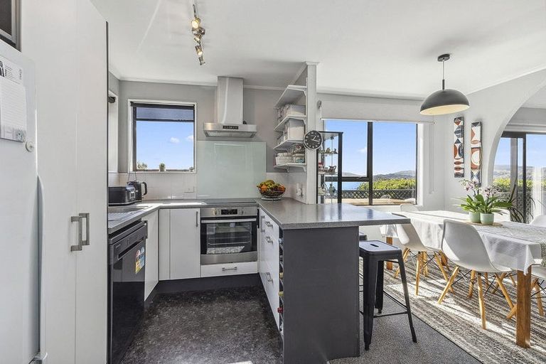 Photo of property in 5 Tikati View, Titahi Bay, Porirua, 5022
