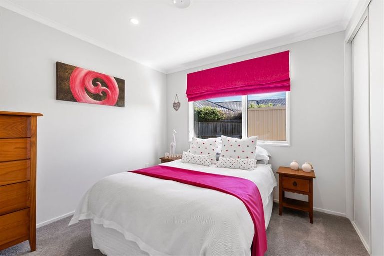 Photo of property in 37 Campion Place, Rolleston, 7614
