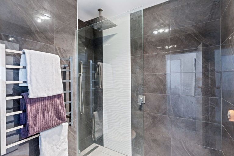 Photo of property in 9 Norwich Avenue, Spotswood, New Plymouth, 4310