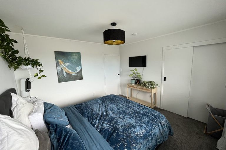 Photo of property in 1 Pleasant Road, Glen Eden, Auckland, 0602