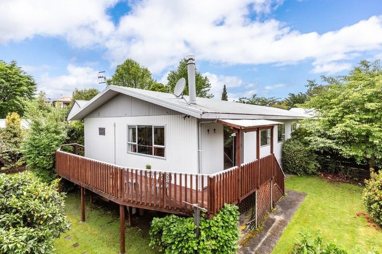 Photo of property in 18 Holland Grove, Richmond Heights, Taupo, 3330